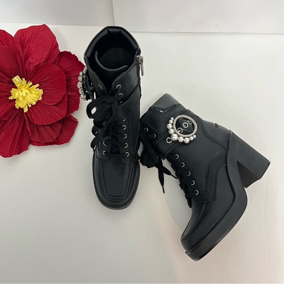 Karl Lagerfeld Black Dottie Lace-Up Heeled Boots - Size 7.5 - Reemoly